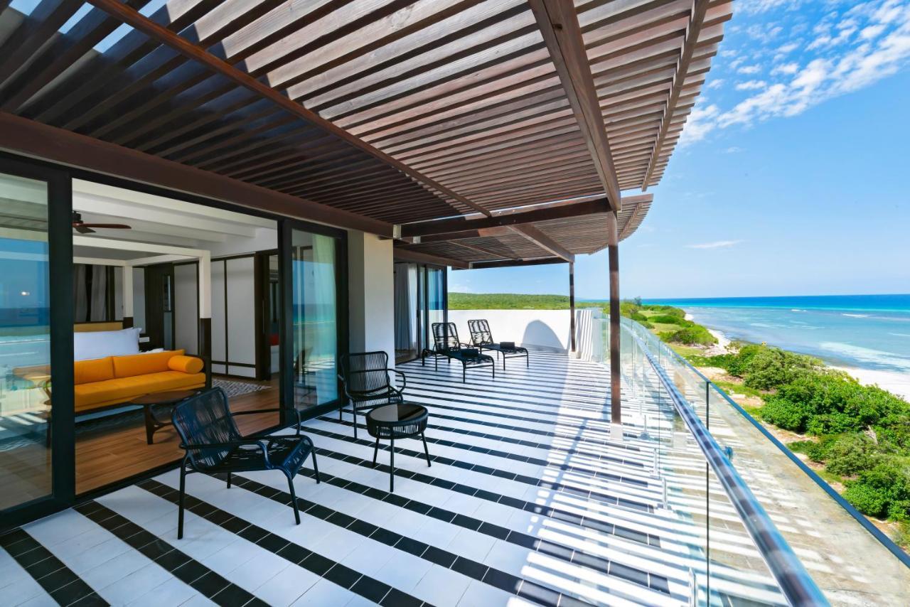 Ocean Coral Spring Resort Spring Rises Extérieur photo The view from a suite at the Grand at Moon Palace