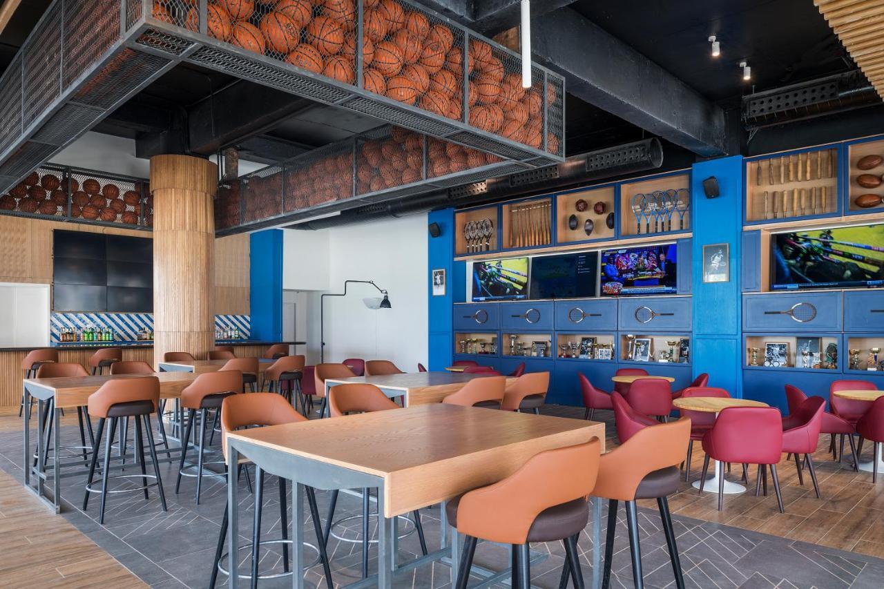 Ocean Coral Spring Resort Spring Rises Extérieur photo The interior of the 2019 renovated restaurant