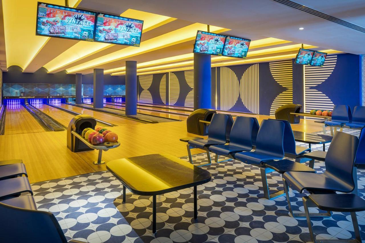 Ocean Coral Spring Resort Spring Rises Extérieur photo Bowling Alley