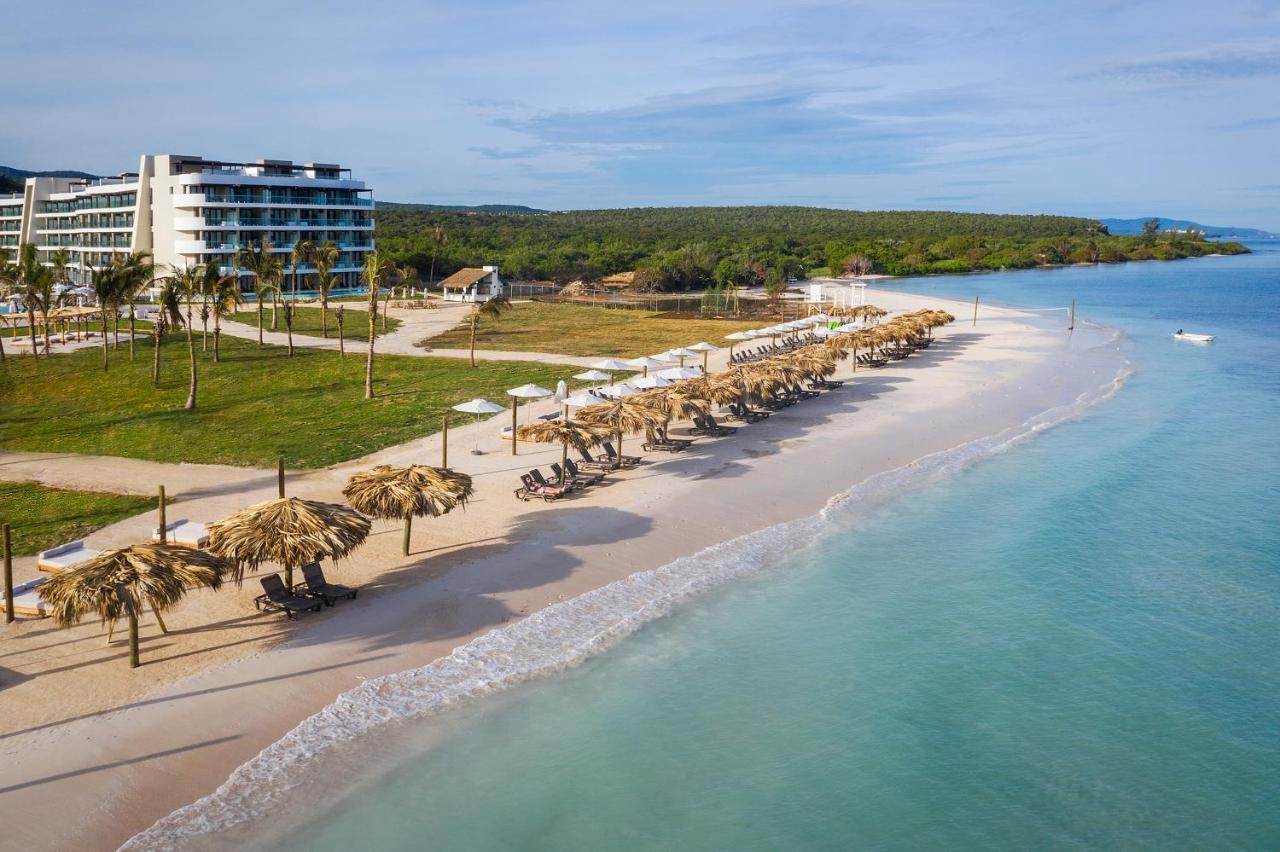 Ocean Coral Spring Resort Spring Rises Extérieur photo Aerial view of the beach at the Iberostar Grand Bahia